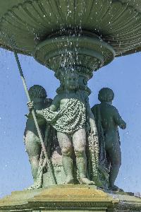 Warszawa - fontanna na Muranowie