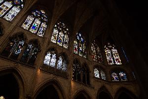 Paryż - kościół Saint-Severin - witraże w elewacji północnej