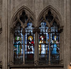 Paryż - kościół Saint-Severin - witraż w kondygnacji tryforium