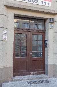 Toruń - Moniuszki 31 - drzwi