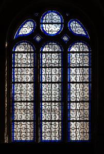 Paryż - kościół Saint-Étienne-du-Mont - okno w kaplicy św. Karola Boromeusza