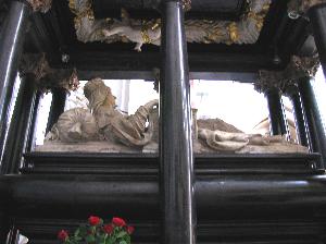 Trzebnica - Sarkofag św. Jadwigi, Apostołowie