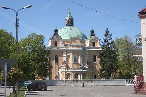 Trzemeszno - bazylika Wniebowzięcia NMP i Św. Michała Archanioła