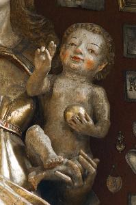 Toruń - kościół pw. św. Jakuba - figura Matki Boskiej z Dzieciątkiem