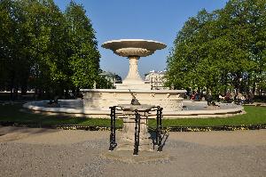 Warszawa - Ogród Saski - fontanna