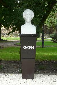 Brodnica - popiersie Fryderyka Chopina