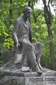 Warszawa - pomnik Henryka Sienkiewicza