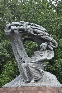 Warszawa - pomnik Fryderyka Chopina