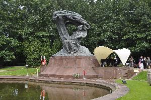 Warszawa - pomnik Fryderyka Chopina