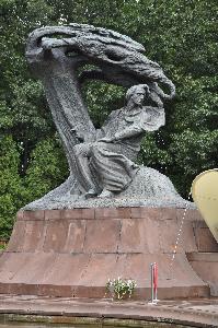 Warszawa - pomnik Fryderyka Chopina