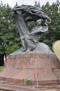 Warszawa - pomnik Fryderyka Chopina