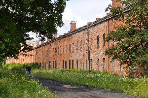 Twierdza Modlin - koszary obronne