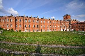 Twierdza Modlin - koszary obronne