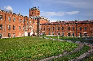 Twierdza Modlin - koszary obronne