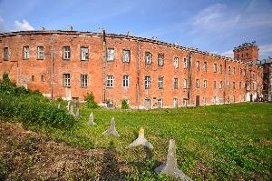 Twierdza Modlin - koszary obronne