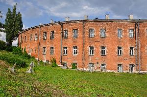 Twierdza Modlin - koszary obronne