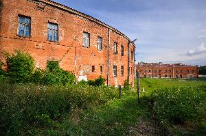 Twierdza Modlin - koszary obronne