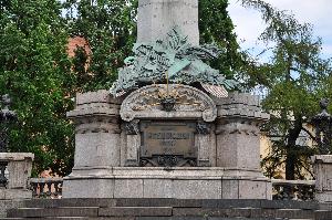Warszawa - pomnik Adama Mickiewicza