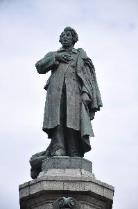 Warszawa - pomnik Adama Mickiewicza