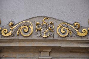 Warszawa - portal kamienicy "Pod św. Anną"