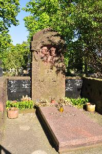 Warszawa - nagrobek rodziny Jenike