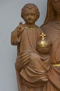 Figura Matki Boskiej z dzieciątkiem w Gniewkowie