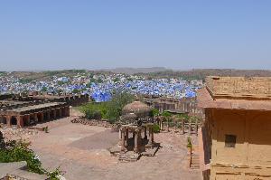 Widok na miasto z Twierdzy Mehrangarh w Jodhpur