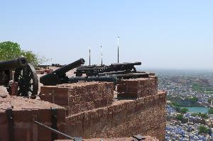 Widok na miasto z Twierdzy Mehrangarh w Jodhpur