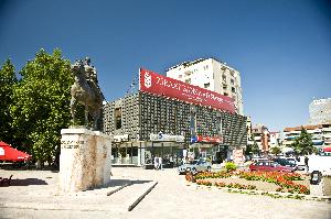 Skopje - pomnik Skanderbega
