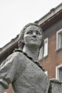 Tychy - rzeźba murarki