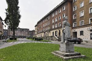 Tychy - rzeźba murarki