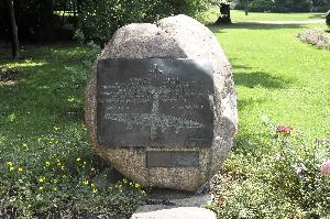 Warszawa - pomnik Poległych Lotników Brytyjskich 1944