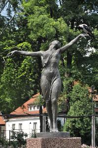 Warszawa - rzeźba "Tancerka"