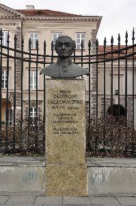 Warszawa - pomnik ks. Jakuba Falkowskiego