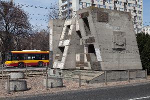Warszawa - pomnik Barykada Września