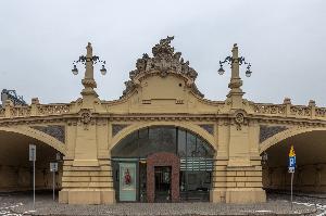 Warszawa - wiadukt na ul. Karowej