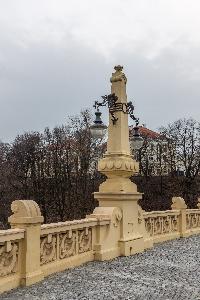 Warszawa - wiadukt na ul. Karowej