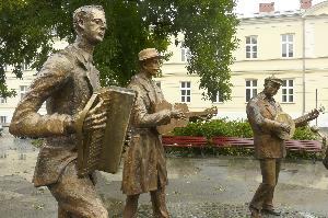 Warszawa - pomnik praskiej kapeli podwórkowej