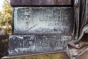 Warszawa - grób Jana Gelli