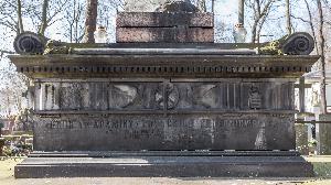 Warszawa - nagrobek Adaminy Chołoniewskiej