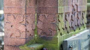Warszawa - nagrobek rodziny Dąbkowskich
