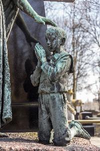 Warszawa - nagrobek rodziny Zambrzyckich