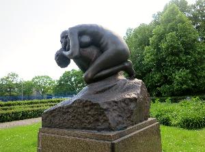 Warszawa - rzeźba Macierzyństwo