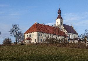 Trutowo - kościół pw. św. Anny i klasztor Karmelitów