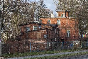 Unisław - budynek mieszkalny przy dawnej cukrowni