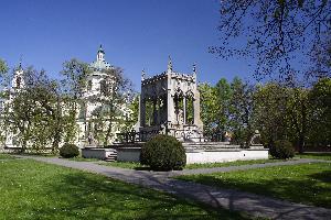Warszawa-Wilanów - nagrobek Stanisława Kostki