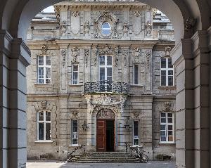 Warszawa - Pałacyk Klubu Warszawskiego Towarzystwa Myśliwskiego