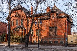 Toruń – ul. Piastowska 2