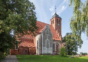 Piaseczno k. Gniewu - kościół Narodzenia NMP