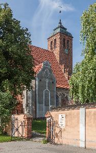 Piaseczno k. Gniewu - kościół Narodzenia NMP